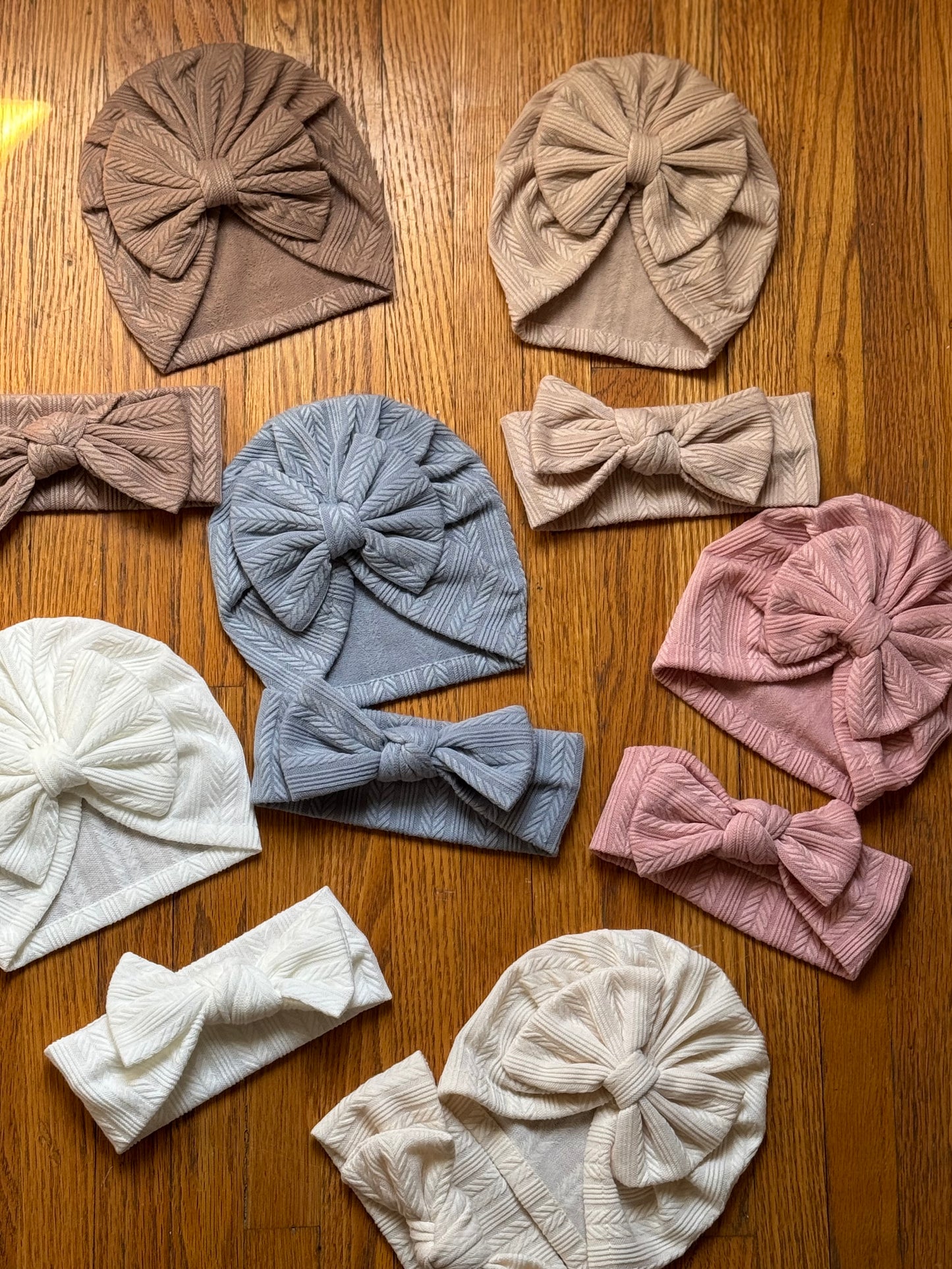 “Snuggle Bow” Baby Knit Blanket & Turban Set - Les Pas De Bébé